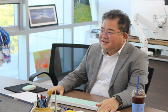 유창경 항공우주산학융합원장.  항공우주산학융합원 제공.